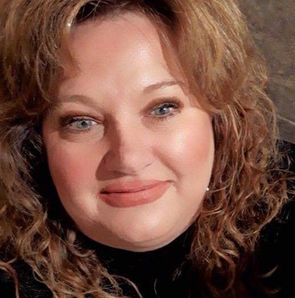 Meet your Posher, Debbie